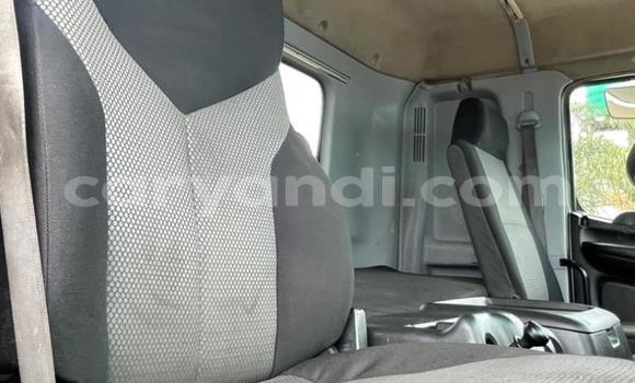 Acheter Occasion Utilitaire Hino 300 Series Blanc à Lusaka, Zambie Acheter Occasion Utilitaire Hino 300 Series Blanc à Lusaka, Zambie