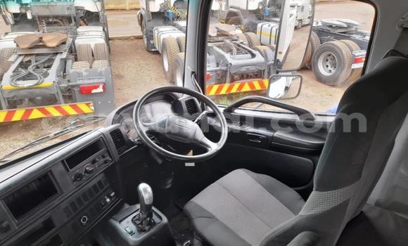 Acheter Occasion Utilitaire Hino 300 Series Blanc à Lusaka, Zambie Acheter Occasion Utilitaire Hino 300 Series Blanc à Lusaka, Zambie