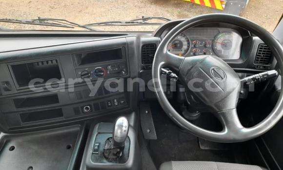 Acheter Occasion Utilitaire Hino 300 Series Blanc à Lusaka, Zambie Acheter Occasion Utilitaire Hino 300 Series Blanc à Lusaka, Zambie