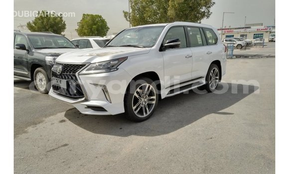 Acheter Import Voiture Lexus LX Blanc à Import - Dubai, Zambie Acheter Import Voiture Lexus LX Blanc à Import - Dubai, Zambie