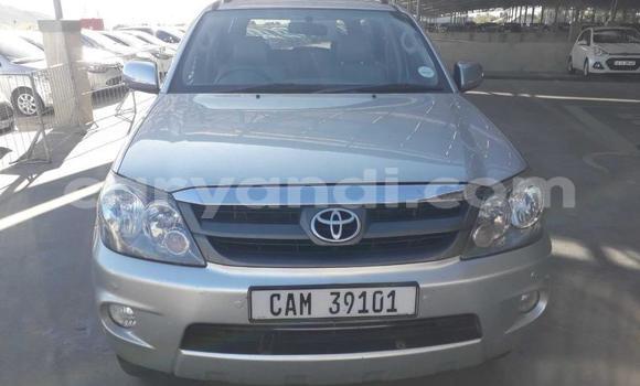 Acheter Occasion Voiture Toyota Fortuner Gris à Lusaka, Zambie Acheter Occasion Voiture Toyota Fortuner Gris à Lusaka, Zambie