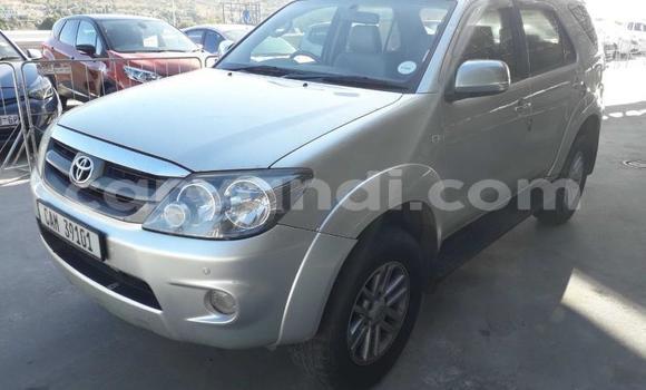 Acheter Occasion Voiture Toyota Fortuner Gris à Lusaka, Zambie Acheter Occasion Voiture Toyota Fortuner Gris à Lusaka, Zambie