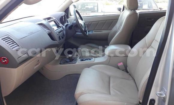 Acheter Occasion Voiture Toyota Fortuner Gris à Lusaka, Zambie Acheter Occasion Voiture Toyota Fortuner Gris à Lusaka, Zambie