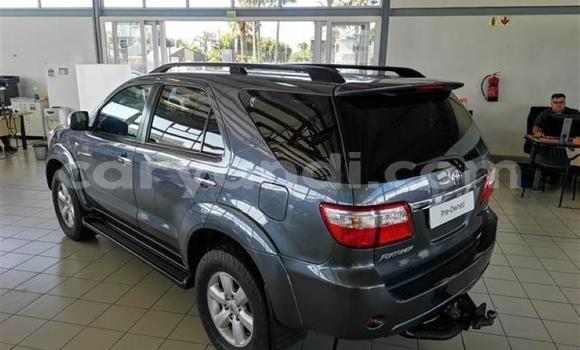 Acheter Occasion Voiture Toyota Fortuner Gris à Lusaka, Zambie Acheter Occasion Voiture Toyota Fortuner Gris à Lusaka, Zambie