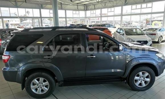 Acheter Occasion Voiture Toyota Fortuner Gris à Lusaka, Zambie Acheter Occasion Voiture Toyota Fortuner Gris à Lusaka, Zambie