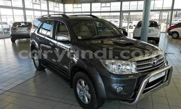 Acheter Occasion Voiture Toyota Fortuner Gris à Lusaka, Zambie Acheter Occasion Voiture Toyota Fortuner Gris à Lusaka, Zambie