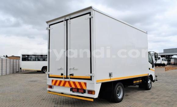 Acheter Occasion Utilitaire Toyota Dyna Blanc à Lusaka, Zambie Acheter Occasion Utilitaire Toyota Dyna Blanc à Lusaka, Zambie
