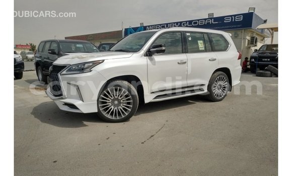 Nunua Imported Lexus LX Nyeupe Gari ndani ya Import - Dubai nchini Zambia Nunua Imported Lexus LX Nyeupe Gari ndani ya Import - Dubai nchini Zambia