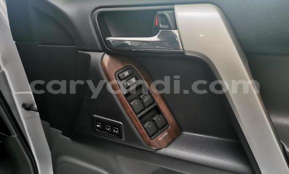 Acheter Occasion Voiture Toyota Land Cruiser Prado Gris à Lusaka, Zambie Acheter Occasion Voiture Toyota Land Cruiser Prado Gris à Lusaka, Zambie