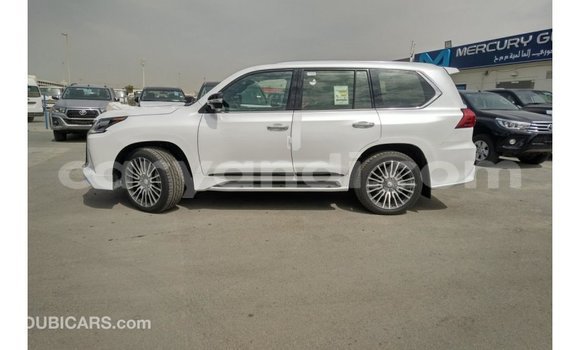 Nunua Imported Lexus LX Nyeupe Gari ndani ya Import - Dubai nchini Zambia Nunua Imported Lexus LX Nyeupe Gari ndani ya Import - Dubai nchini Zambia