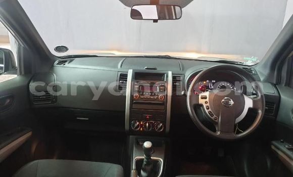 Acheter Occasion Voiture Nissan X–Trail Beige à Lusaka, Zambie Acheter Occasion Voiture Nissan X–Trail Beige à Lusaka, Zambie