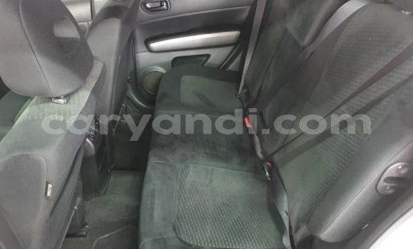 Acheter Occasion Voiture Nissan X–Trail Beige à Lusaka, Zambie Acheter Occasion Voiture Nissan X–Trail Beige à Lusaka, Zambie