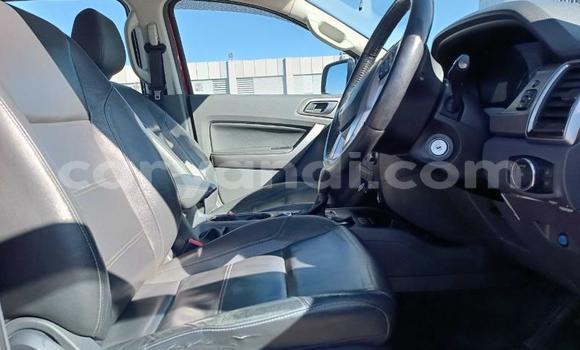 Acheter Occasion Voiture Ford Everest Rouge à Lusaka, Zambie Acheter Occasion Voiture Ford Everest Rouge à Lusaka, Zambie