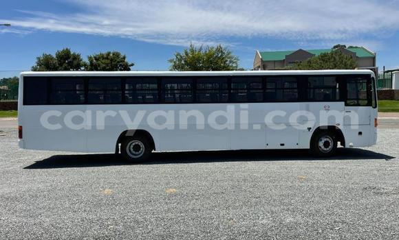 Acheter Occasion Utilitaire Toyota Dyna Blanc à Lusaka, Zambie Acheter Occasion Utilitaire Toyota Dyna Blanc à Lusaka, Zambie