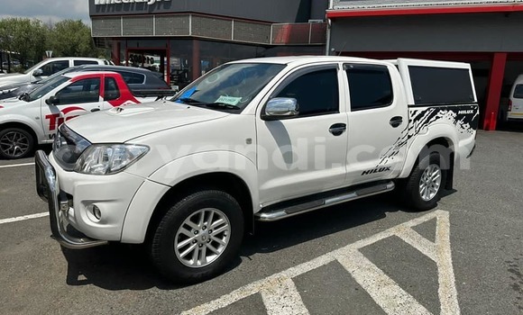 Acheter Occasion Voiture Toyota Hilux Blanc à Lusaka, Zambie Acheter Occasion Voiture Toyota Hilux Blanc à Lusaka, Zambie