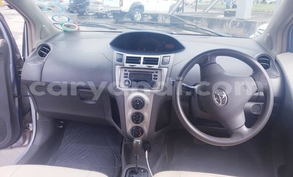 Acheter Occasion Voiture Toyota Vitz Gris à Lusaka, Zambie Acheter Occasion Voiture Toyota Vitz Gris à Lusaka, Zambie
