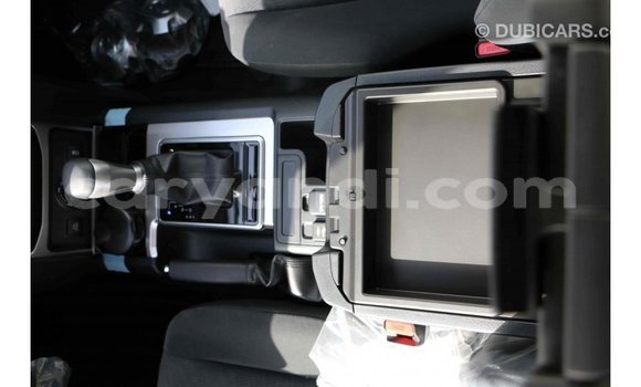 Acheter Import Voiture Toyota Prado Blanc à Import - Dubai, Zambie Acheter Import Voiture Toyota Prado Blanc à Import - Dubai, Zambie