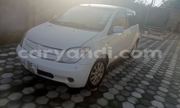 Acheter Occasion Voiture Toyota IST Blanc à Lusaka, Zambie Acheter Occasion Voiture Toyota IST Blanc à Lusaka, Zambie