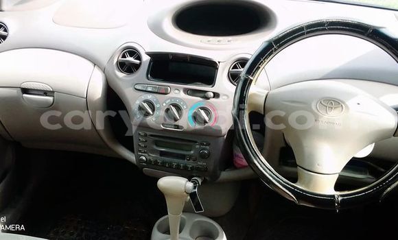 Acheter Occasion Voiture Toyota Platz Marron à Lusaka, Zambie Acheter Occasion Voiture Toyota Platz Marron à Lusaka, Zambie