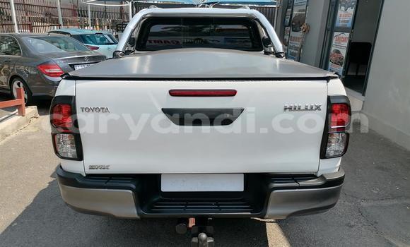 Acheter Occasion Voiture Toyota Hilux Blanc à Lusaka, Zambie Acheter Occasion Voiture Toyota Hilux Blanc à Lusaka, Zambie