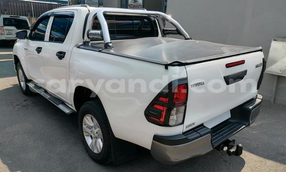 Acheter Occasion Voiture Toyota Hilux Blanc à Lusaka, Zambie Acheter Occasion Voiture Toyota Hilux Blanc à Lusaka, Zambie
