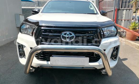 Acheter Occasion Voiture Toyota Hilux Blanc à Lusaka, Zambie Acheter Occasion Voiture Toyota Hilux Blanc à Lusaka, Zambie