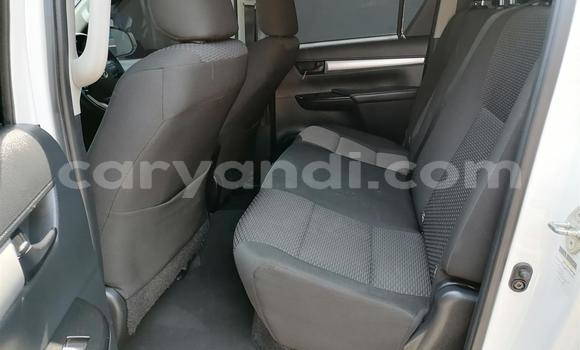 Acheter Occasion Voiture Toyota Hilux Blanc à Lusaka, Zambie Acheter Occasion Voiture Toyota Hilux Blanc à Lusaka, Zambie