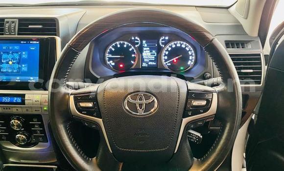 Acheter Occasion Voiture Toyota Hilux Blanc à Lusaka, Zambie Acheter Occasion Voiture Toyota Hilux Blanc à Lusaka, Zambie