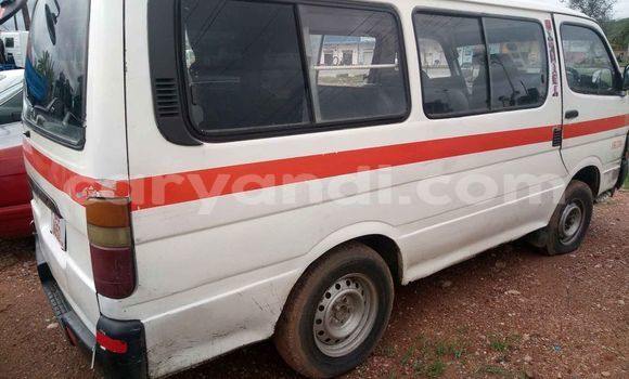 Tenga Tsaru Toyota Hiace Chena Mota in Lusaka in Zambia Tenga Tsaru Toyota Hiace Chena Mota in Lusaka in Zambia