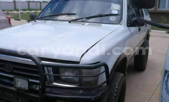 Nunua Ilio tumika Toyota Hilux Nyeupe Gari ndani ya Lusaka nchini Zambia