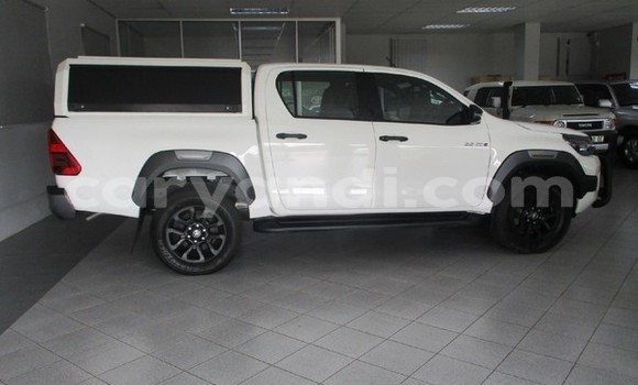 Buy Used Toyota Hilux White Car in Lusaka in Zambia Buy Used Toyota Hilux White Car in Lusaka in Zambia