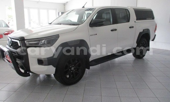 Buy Used Toyota Hilux White Car in Lusaka in Zambia Buy Used Toyota Hilux White Car in Lusaka in Zambia