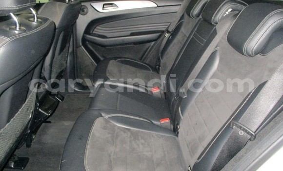 Nunua Ilio tumika Mercedes‒Benz ML–Class Nyeupe Gari ndani ya Lusaka nchini Zambia Nunua Ilio tumika Mercedes‒Benz ML–Class Nyeupe Gari ndani ya Lusaka nchini Zambia