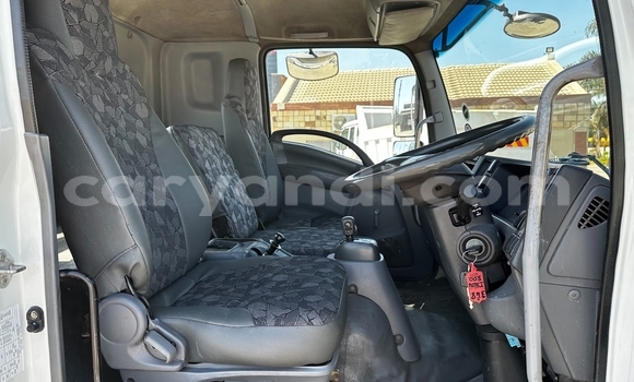 Acheter Occasion Utilitaire Isuzu FTR 850 Blanc à Lusaka, Zambie Acheter Occasion Utilitaire Isuzu FTR 850 Blanc à Lusaka, Zambie