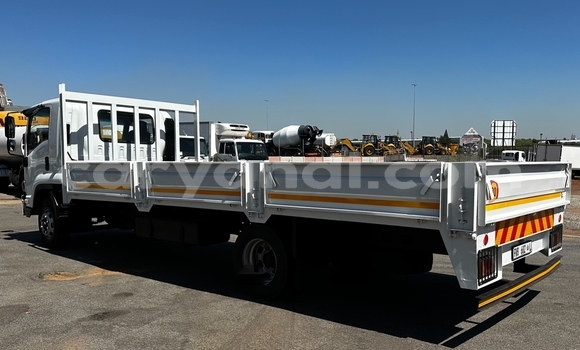 Acheter Occasion Utilitaire Isuzu FTR 850 Blanc à Lusaka, Zambie Acheter Occasion Utilitaire Isuzu FTR 850 Blanc à Lusaka, Zambie