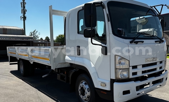 Acheter Occasion Utilitaire Isuzu FTR 850 Blanc à Lusaka, Zambie Acheter Occasion Utilitaire Isuzu FTR 850 Blanc à Lusaka, Zambie