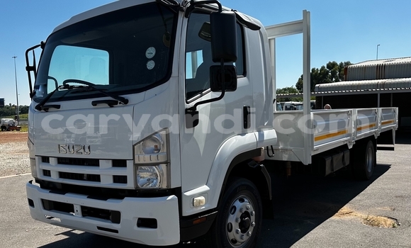 Acheter Occasion Utilitaire Isuzu FTR 850 Blanc à Lusaka, Zambie Acheter Occasion Utilitaire Isuzu FTR 850 Blanc à Lusaka, Zambie