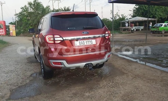 Tenga Tsaru Ford Everest Tsvuku Mota in Lusaka in Zambia Tenga Tsaru Ford Everest Tsvuku Mota in Lusaka in Zambia