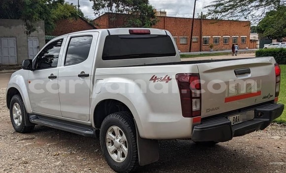 Tenga Tsaru Isuzu D–MAX Sirivha Mota in Lusaka in Zambia Tenga Tsaru Isuzu D–MAX Sirivha Mota in Lusaka in Zambia