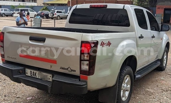 Tenga Tsaru Isuzu D–MAX Sirivha Mota in Lusaka in Zambia Tenga Tsaru Isuzu D–MAX Sirivha Mota in Lusaka in Zambia