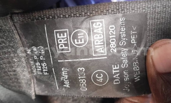 Acheter Occasion Voiture Toyota Hilux Blanc à Lusaka, Zambie Acheter Occasion Voiture Toyota Hilux Blanc à Lusaka, Zambie