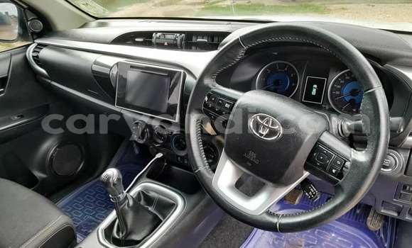 Acheter Occasion Voiture Toyota Hilux Blanc à Lusaka, Zambie Acheter Occasion Voiture Toyota Hilux Blanc à Lusaka, Zambie