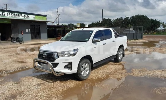 Acheter Occasion Voiture Toyota Hilux Blanc à Lusaka, Zambie Acheter Occasion Voiture Toyota Hilux Blanc à Lusaka, Zambie
