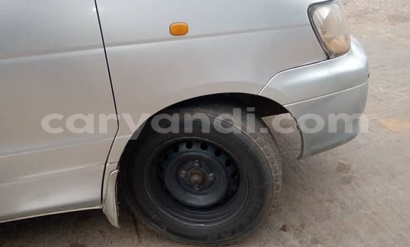 Acheter Occasion Voiture Toyota Noah Gris à Mkushi, Central