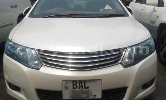 Nunua Ilio tumika Toyota Allion Nyeupe Gari ndani ya Lusaka nchini Zambia