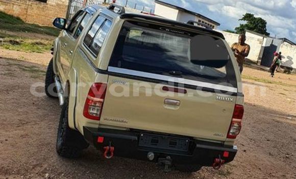 Acheter Occasion Voiture Toyota Hilux Marron à Lusaka, Zambie Acheter Occasion Voiture Toyota Hilux Marron à Lusaka, Zambie