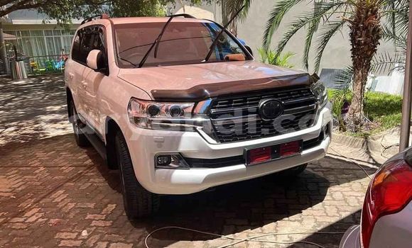 Buy Used Toyota Land Cruiser White Car in Lusaka in Zambia Buy Used Toyota Land Cruiser White Car in Lusaka in Zambia