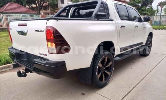 Tenga Tsaru Toyota Hilux Chena Mota in Lusaka in Zambia Tenga Tsaru Toyota Hilux Chena Mota in Lusaka in Zambia