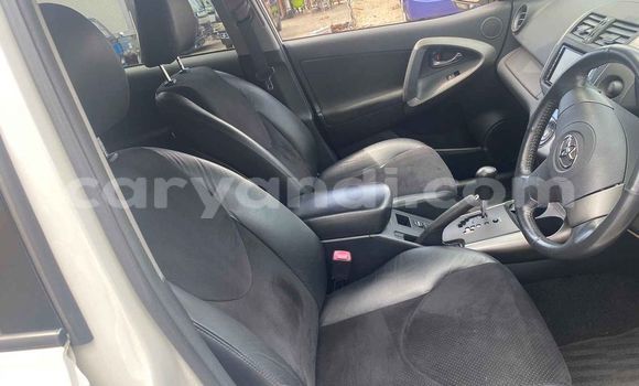 Acheter Occasion Voiture Toyota Vanguard Blanc à Lusaka, Zambie Acheter Occasion Voiture Toyota Vanguard Blanc à Lusaka, Zambie