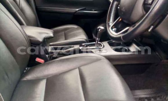 Acheter Occasion Voiture Toyota Hilux Blanc à Lusaka, Zambie Acheter Occasion Voiture Toyota Hilux Blanc à Lusaka, Zambie